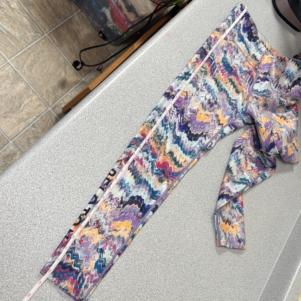 Peloton Multicolor Patterned Activewear Set - Picture 8 of 10